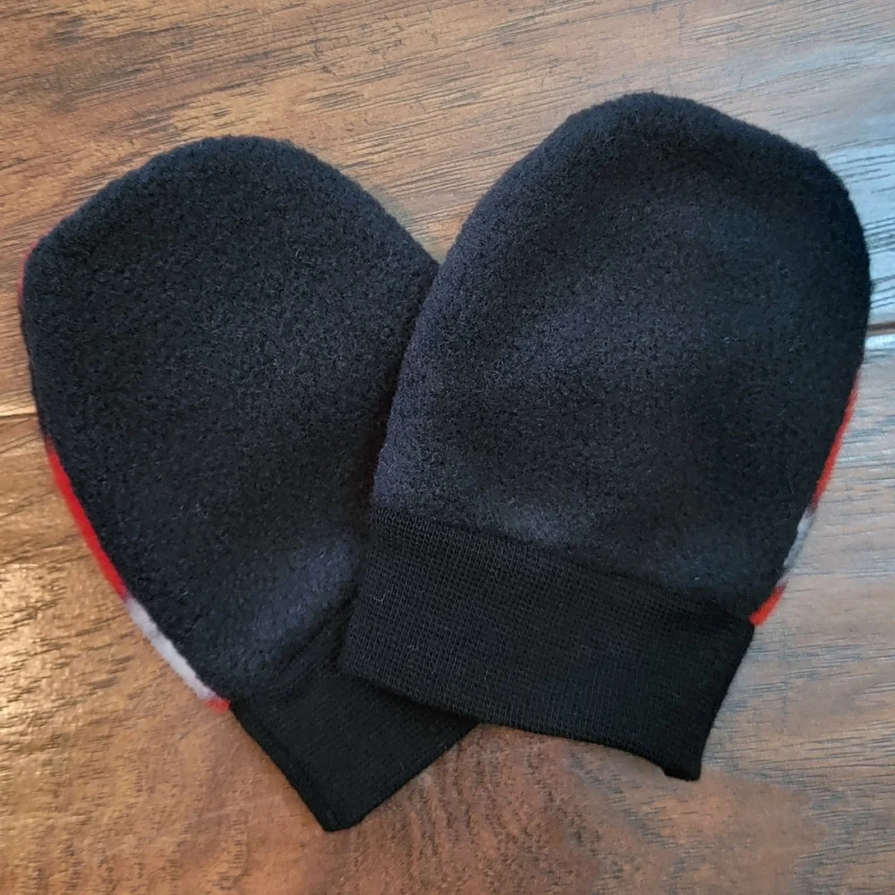 Mickey Mouse Disney Fleece Baby Mittens